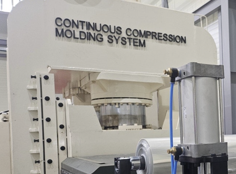 Continuous compression molding equipment