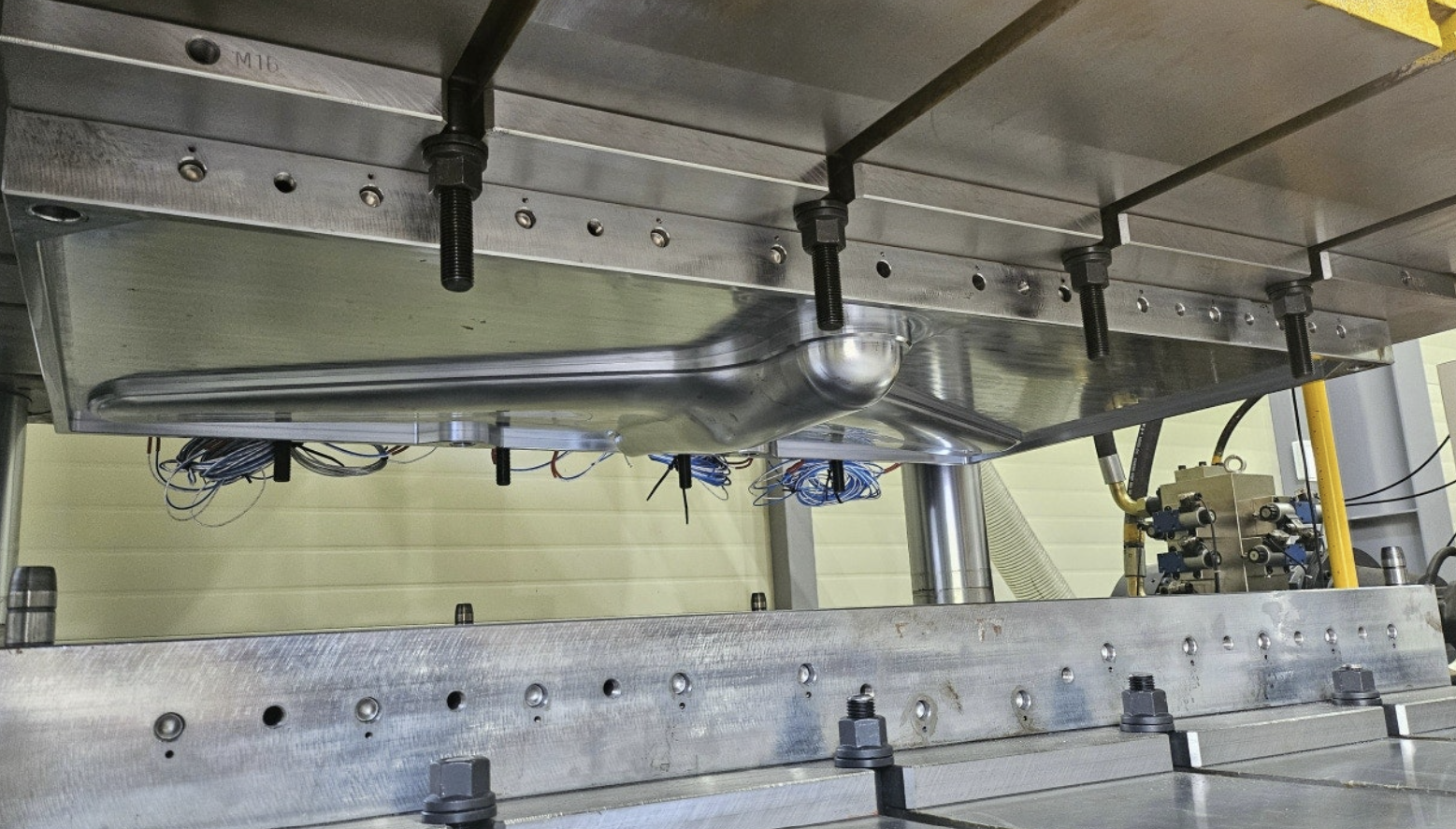 UAV compression molding tool
